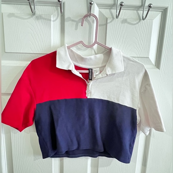 Divided Cropped Collared T-shirt - Picture 2 of 3
